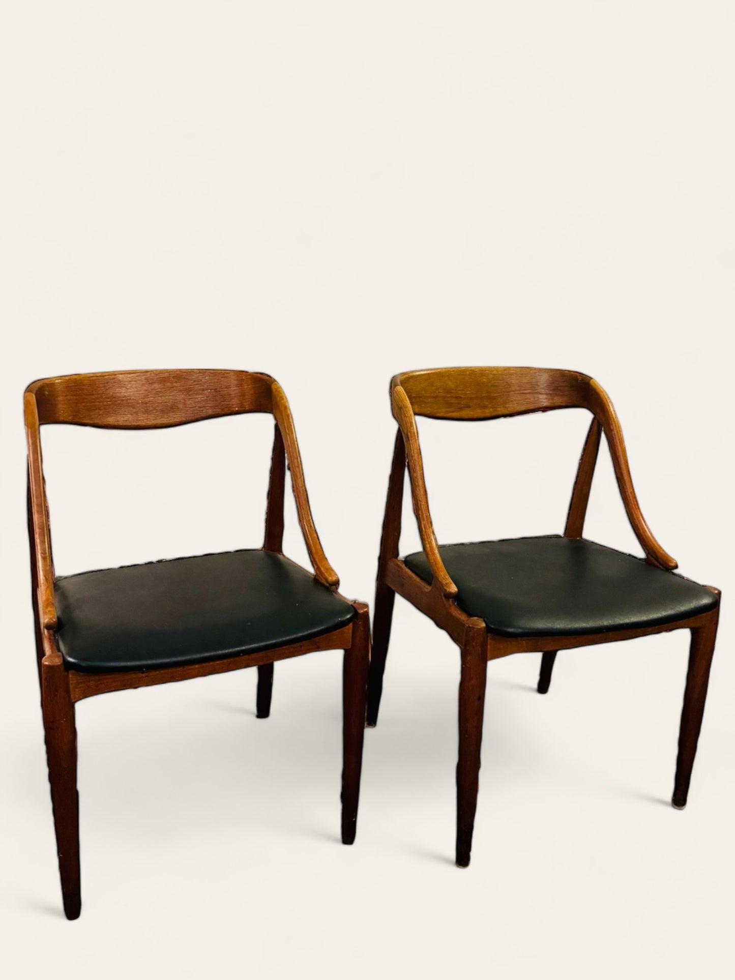 Pair of Vintage 1960s Mid Century Modern Danish Uldum Mobelfabrik Teak Chairs by Johannes Anderson