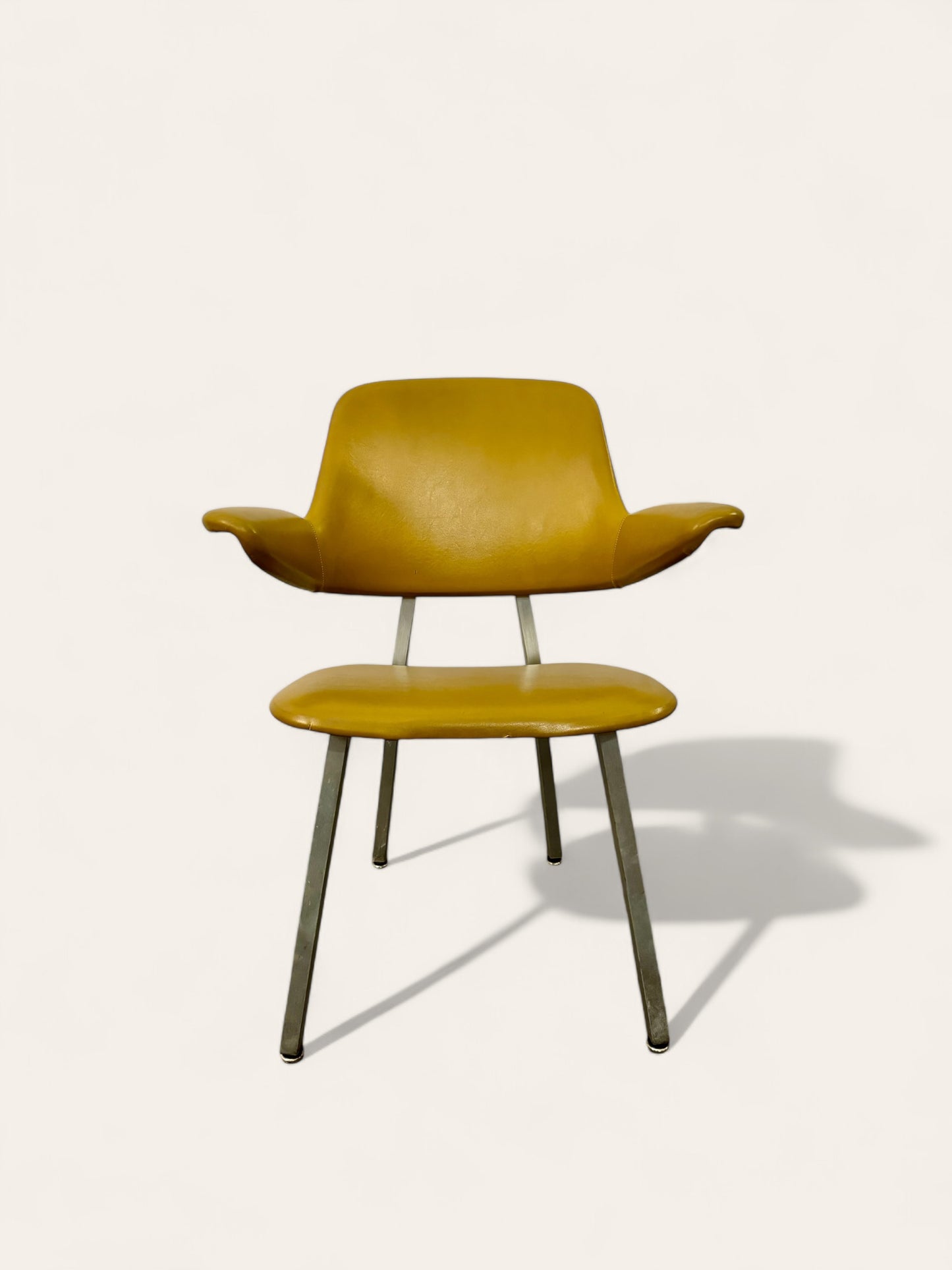 Vintage 1950s Shaw Walker Arm Chair