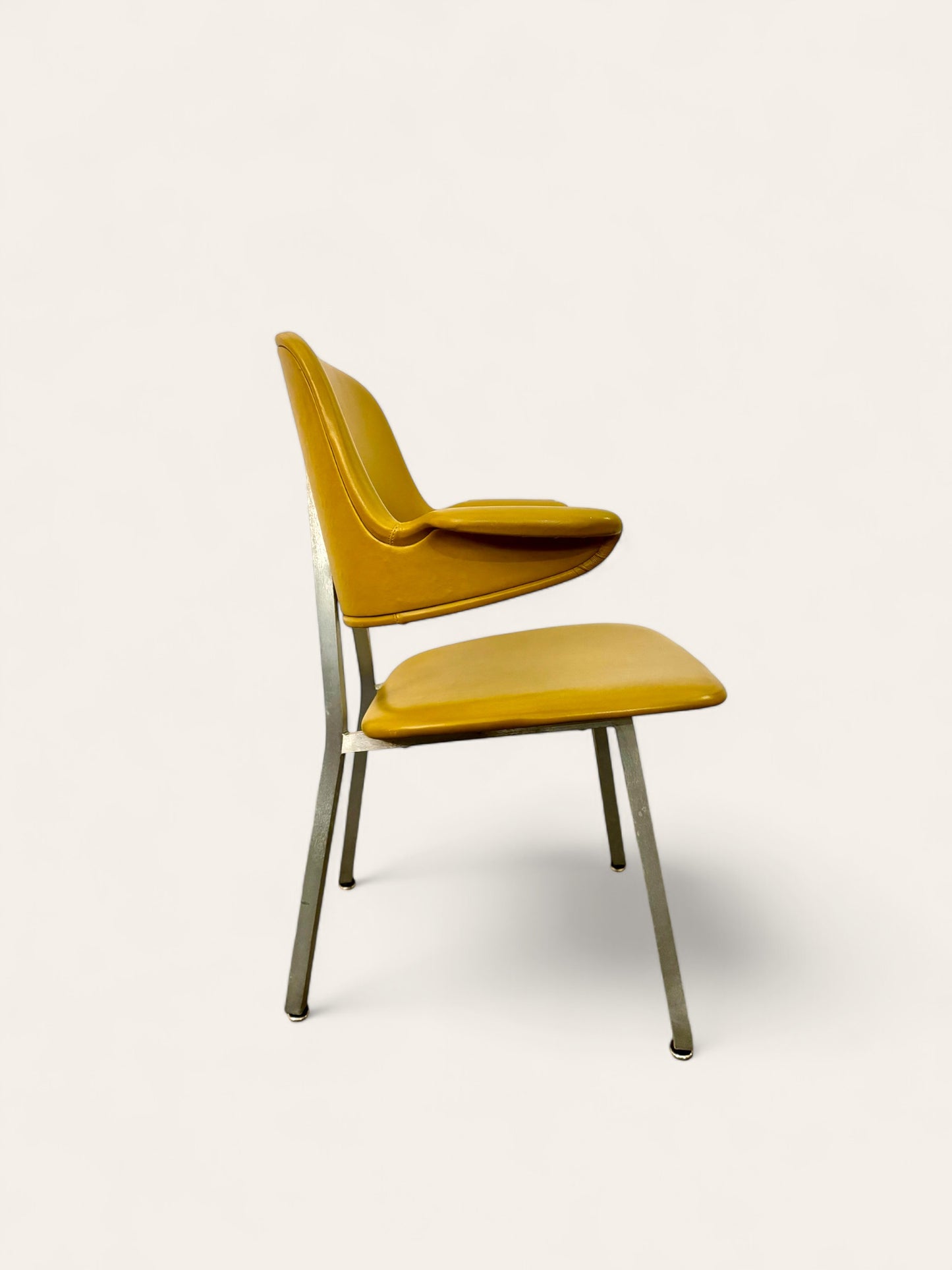 Vintage 1950s Shaw Walker Arm Chair