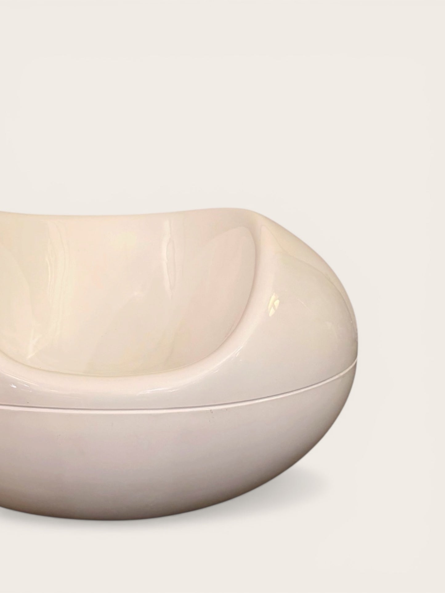 Vintage 1960s All Original Eero Aarnio Pastil Easy Chair by Asko