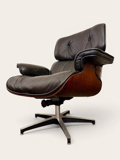 1960s/70s Vintage MCM Eames Style Lounge Chair Likely Made by Plycraft