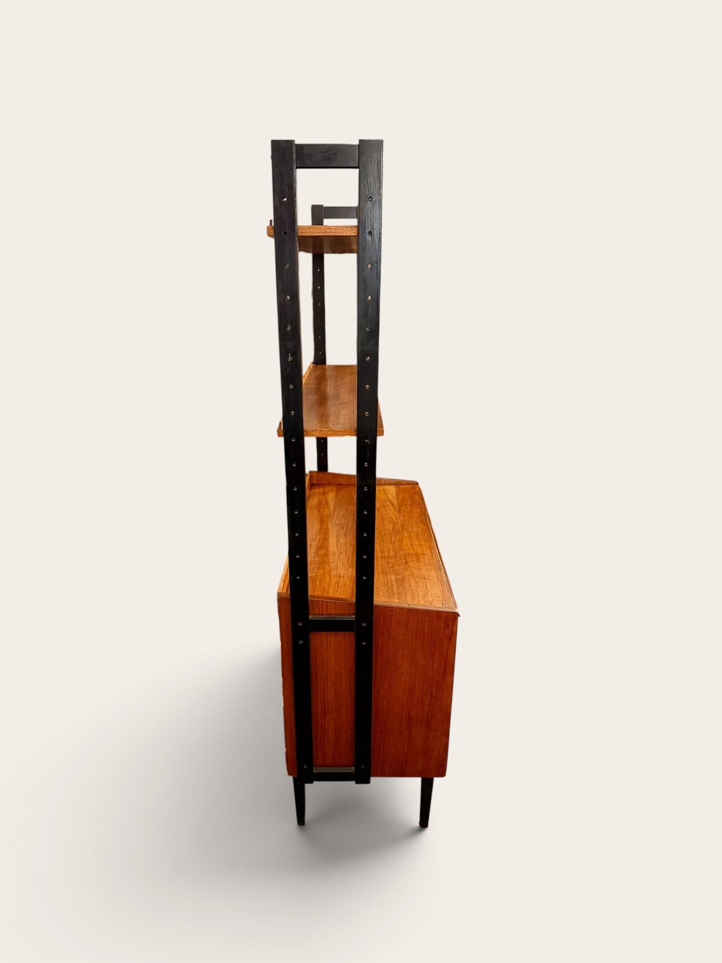Vintage MCM Scandinavian Modular Teak Shelving Unit | 1960s