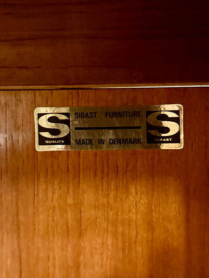 Arne Vodder Model 207 Vintage MCM Executive Desk (Sibast, Denmark, 1960s)