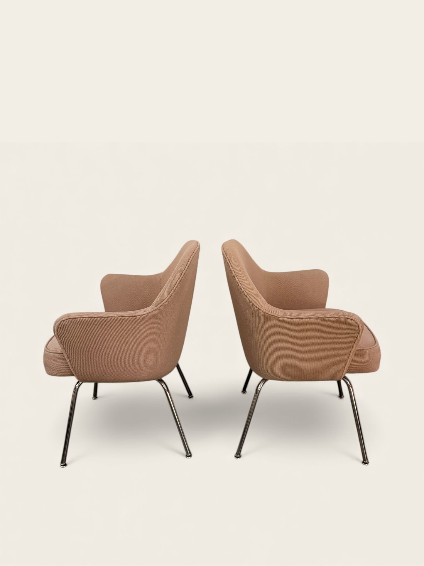 Vintage MCM 1960s Pair of Knoll Armchairs, Model 68 by Eero Saarinen in Beige Fabric