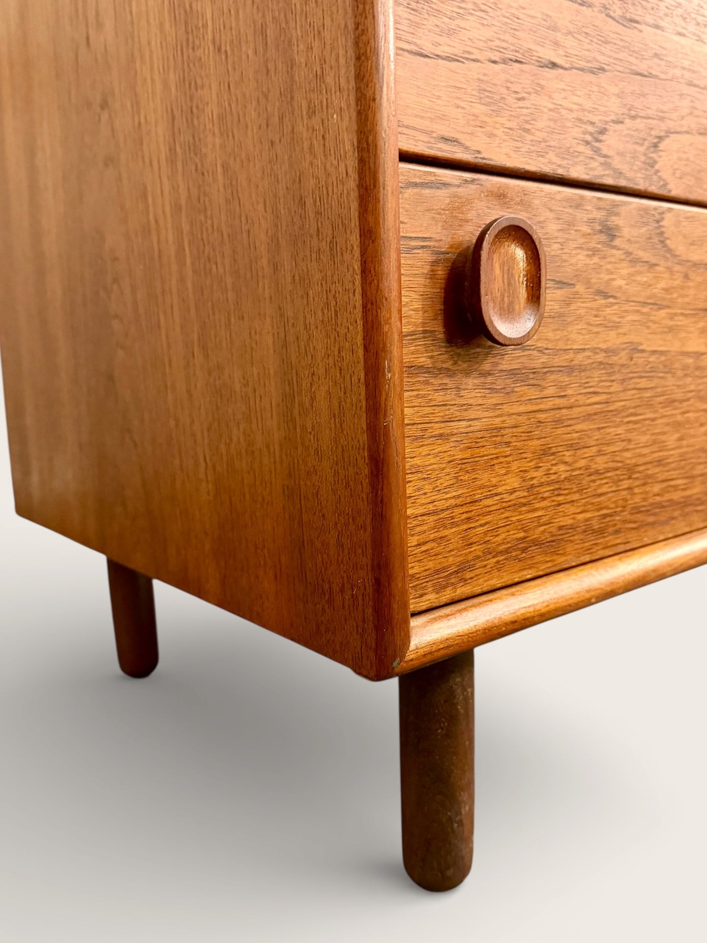 Rare 1960s Vintage MCM Peter Liley for Meredew Petite Tallboy Dresser
