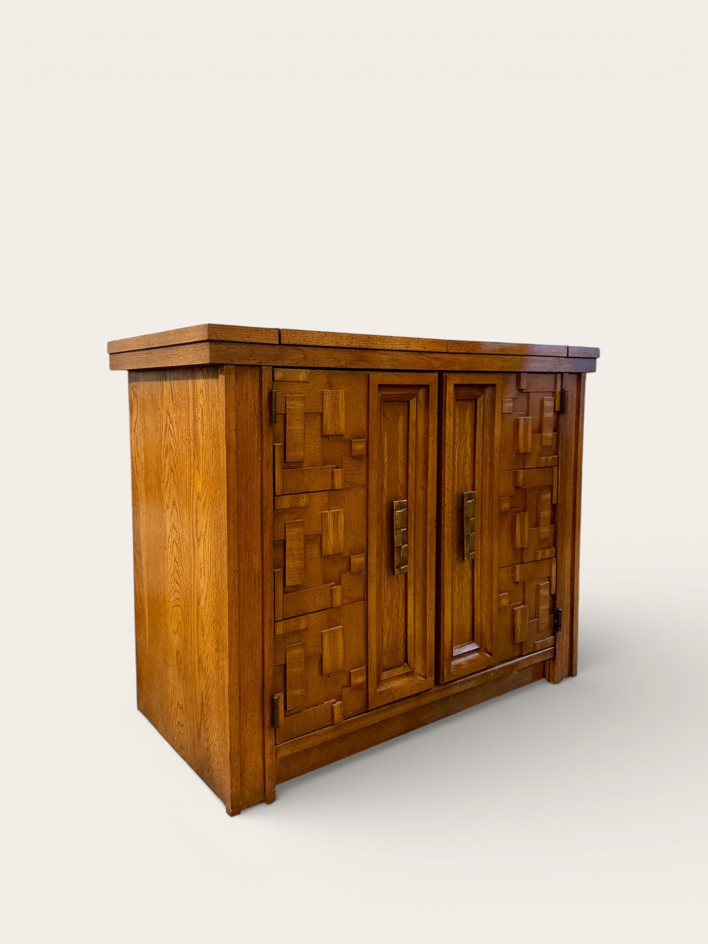 Vintage Broyhill Premier Mid Century Modern Oak Brutalist Style Flip Top Bar Cabinet