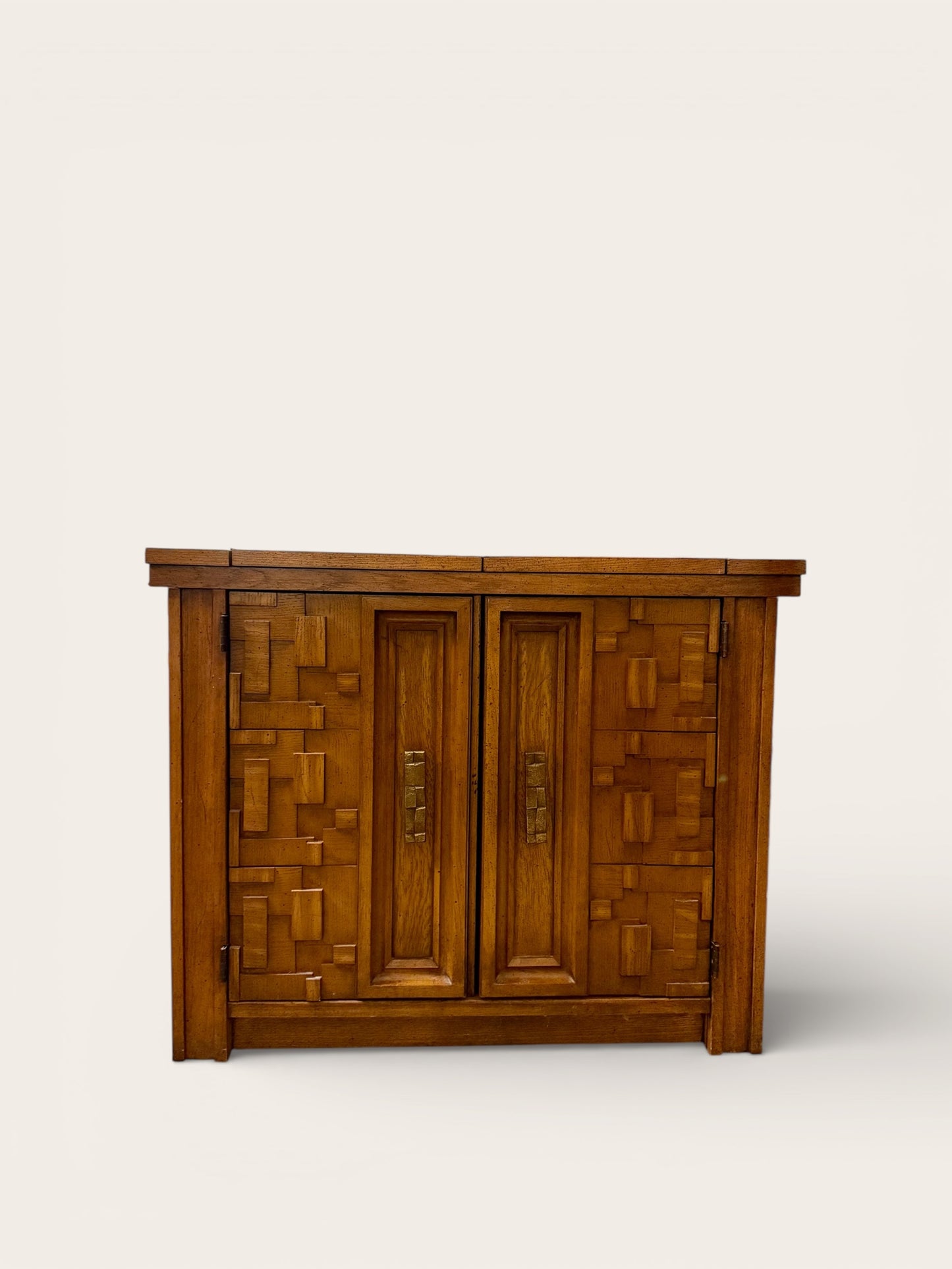 Vintage Broyhill Premier Mid Century Modern Oak Brutalist Style Flip Top Bar Cabinet