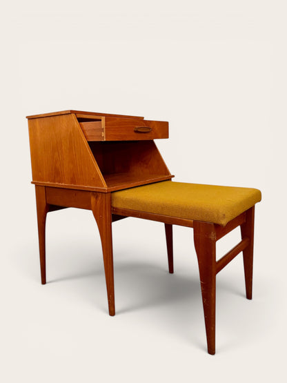 1960s Vintage MCM Chippy Telephone Seat Made in England