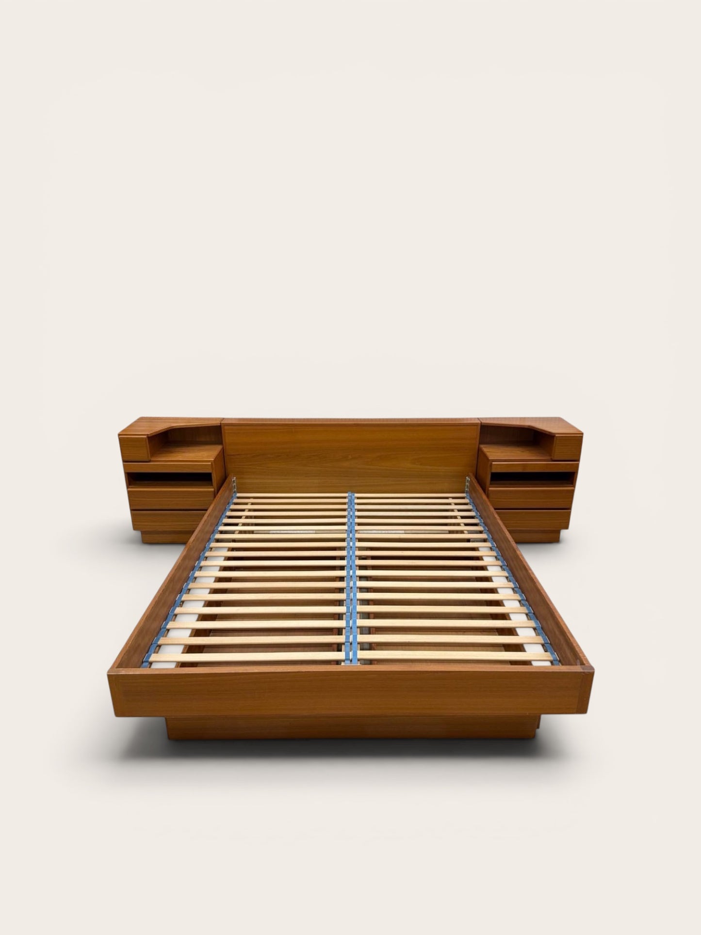 Vintage MCM Scan Coll of Denmark Queen Platform Bed + Kibaek Møbelfabrik Teak Light Bar