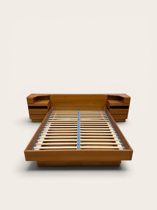 Vintage MCM Scan Coll of Denmark Queen Platform Bed + Kibaek Møbelfabrik Teak Light Bar