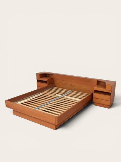 Vintage MCM Scan Coll of Denmark Queen Platform Bed + Kibaek Møbelfabrik Teak Light Bar