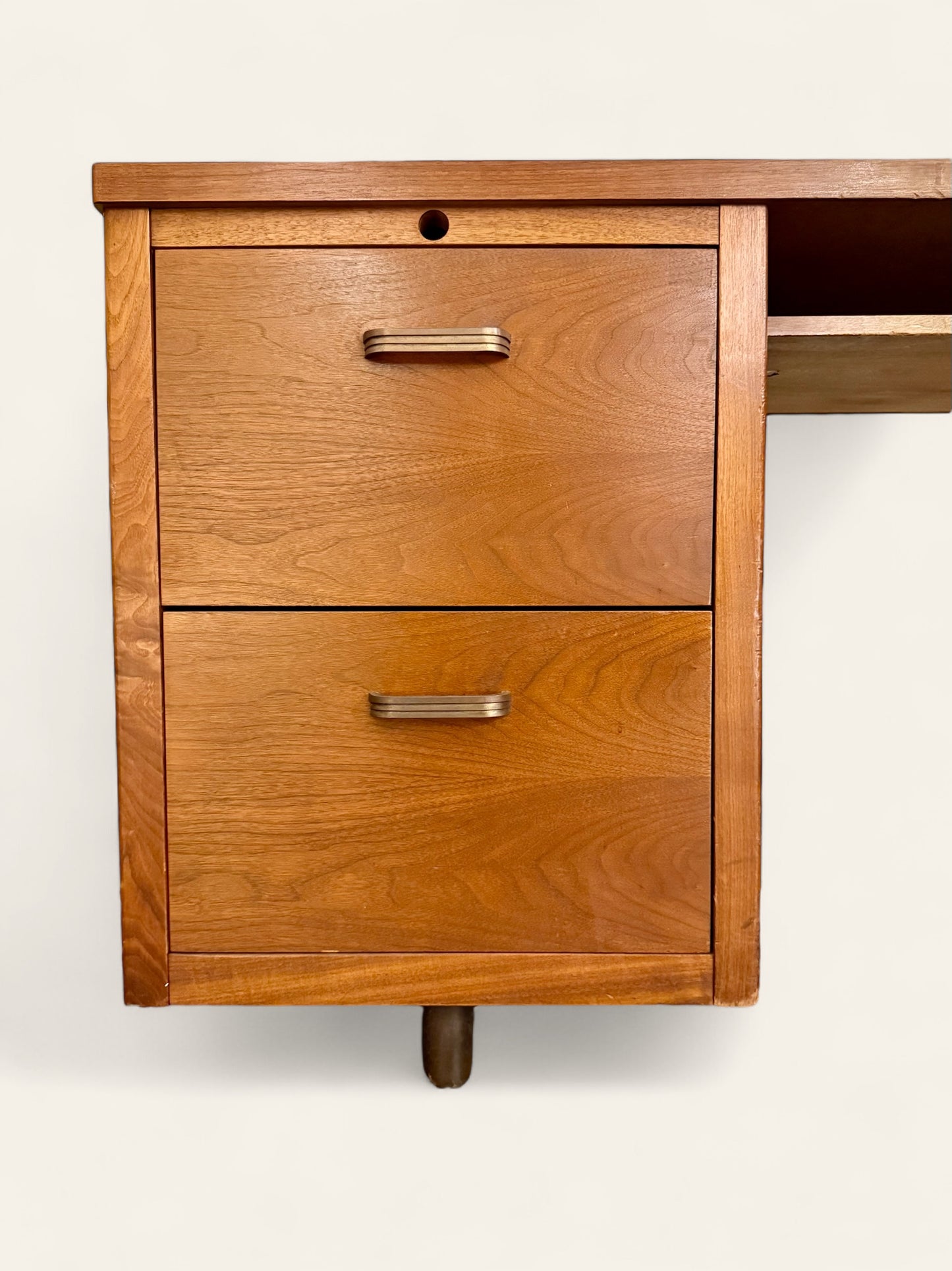 Vintage Mid Century Modern Lehigh-Leopold “Joyce” Desk